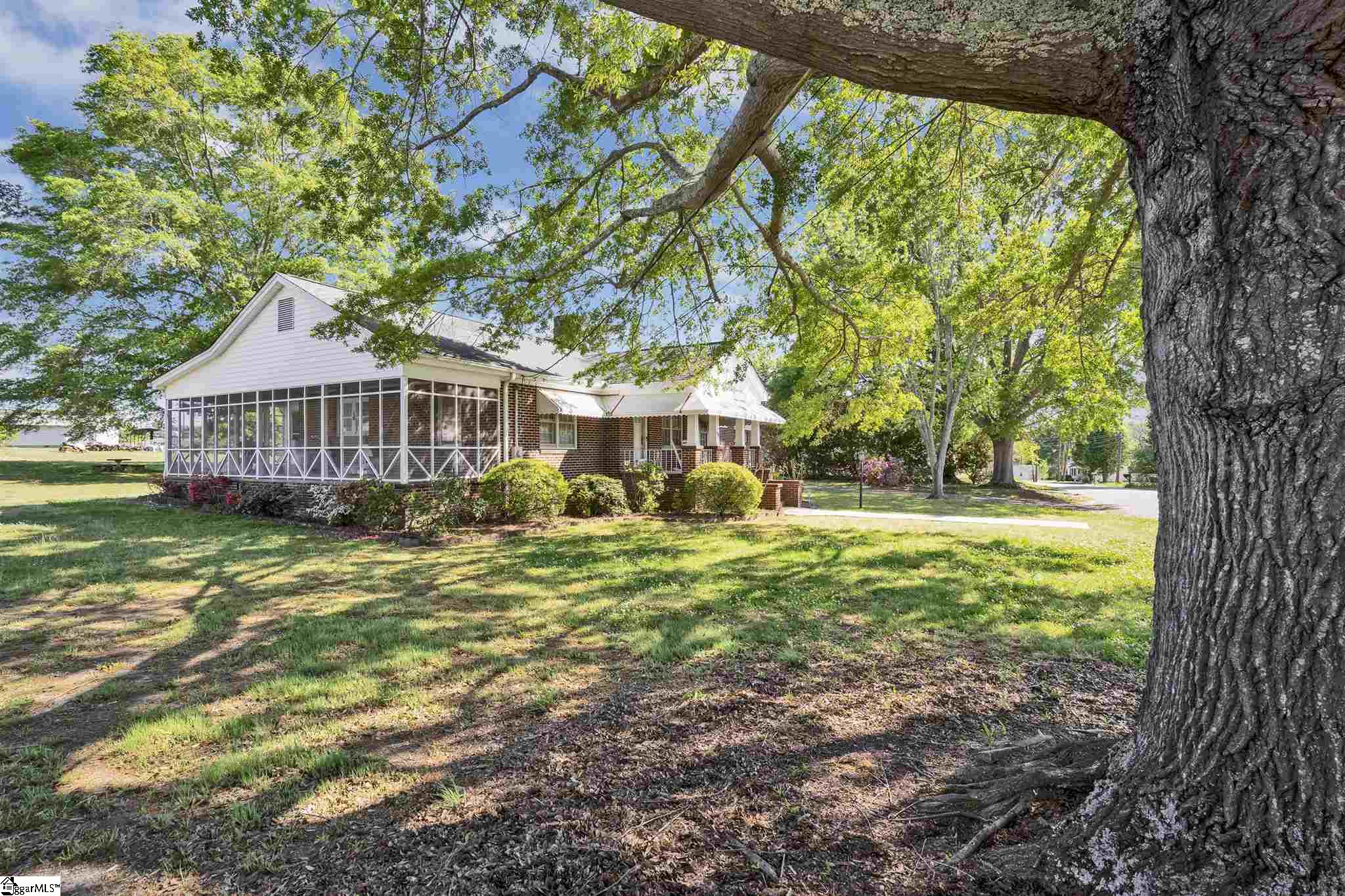 119 Maplecroft Street Liberty, SC 29657 - Photo 2 of 36 Gallery Image 2