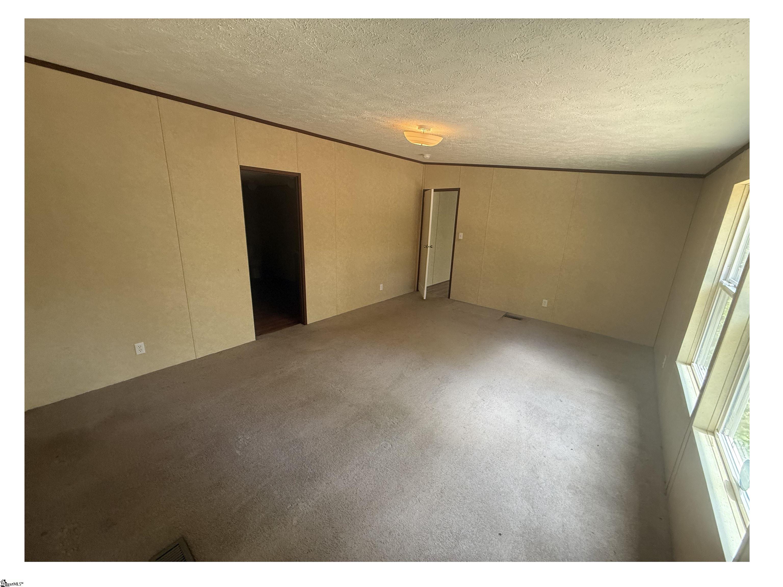 680 Peanut Road Woodruff, SC 29388 - Photo 10 of 25