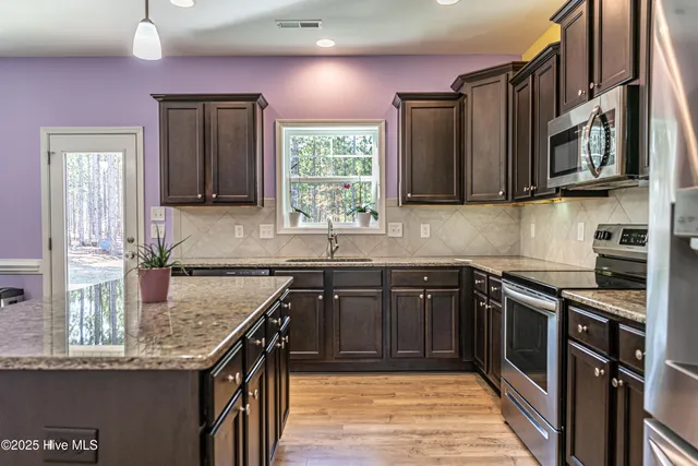 $467,000 | 100 Bexley Court, Seven Lakes, NC 27376