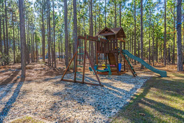 $467,000 | 100 Bexley Court, Seven Lakes, NC 27376