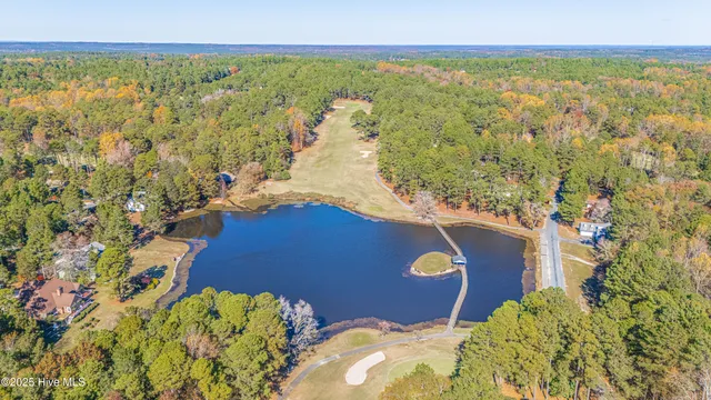 $467,000 | 100 Bexley Court, Seven Lakes, NC 27376