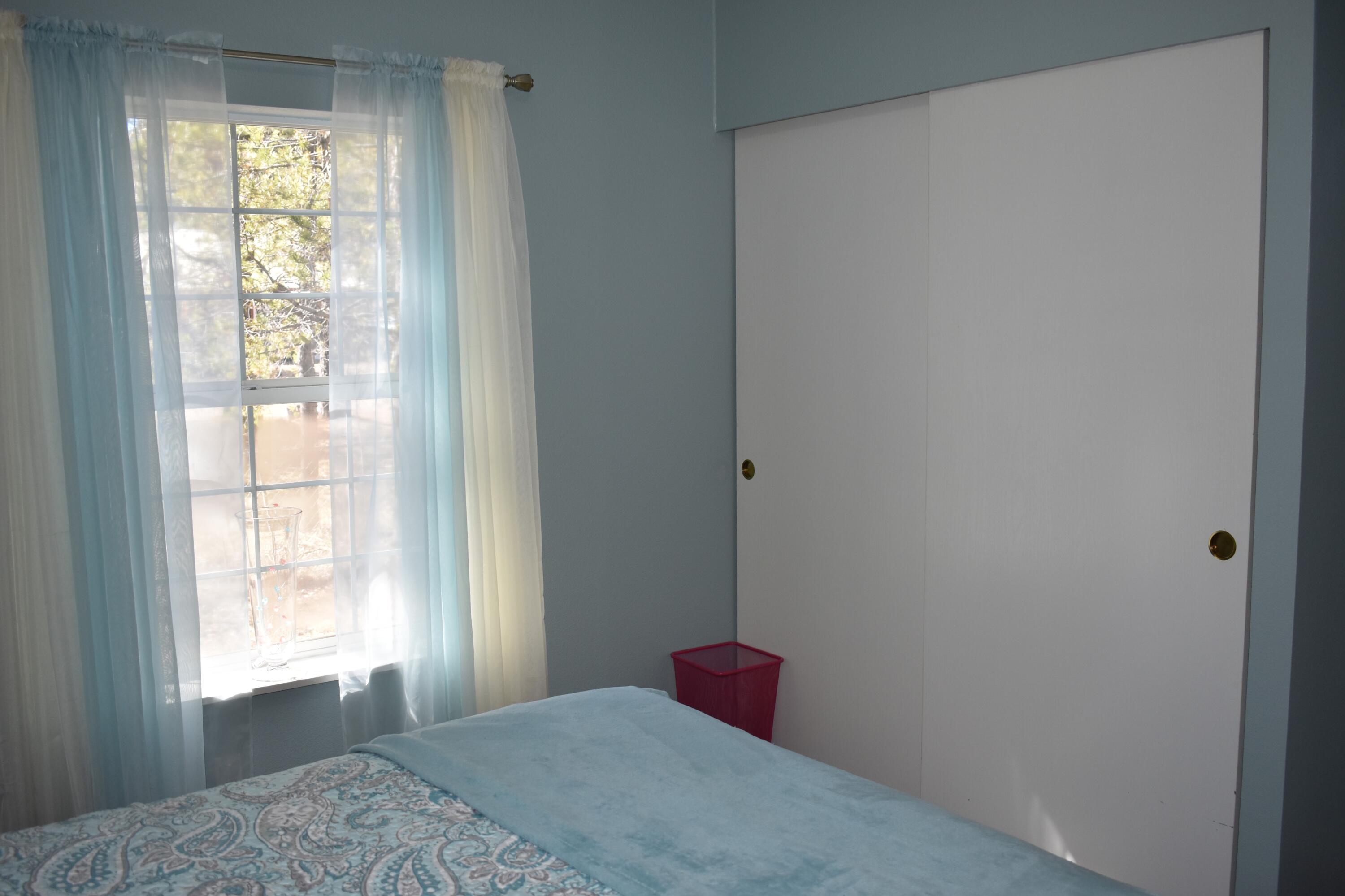 15985 Dawn Road La Pine, OR 97739 - Photo 41 of 63 Guest Bedroom 2