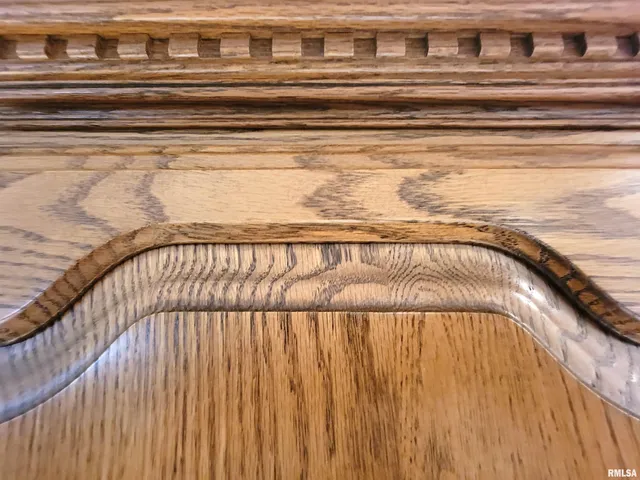 $449,000 | 2753 North Stanford Road, Flora, IL 62839