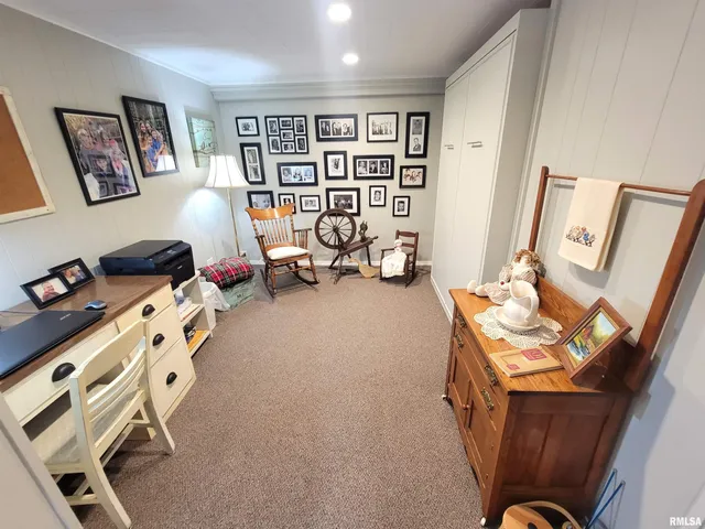 $449,000 | 2753 North Stanford Road, Flora, IL 62839