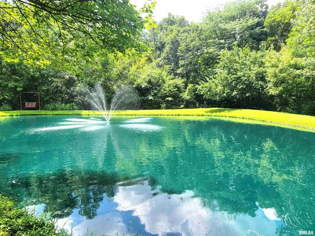 $449,000 | 2753 North Stanford Road, Flora, IL 62839