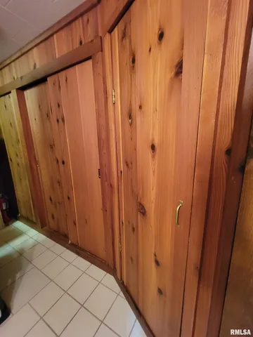 $449,000 | 2753 North Stanford Road, Flora, IL 62839