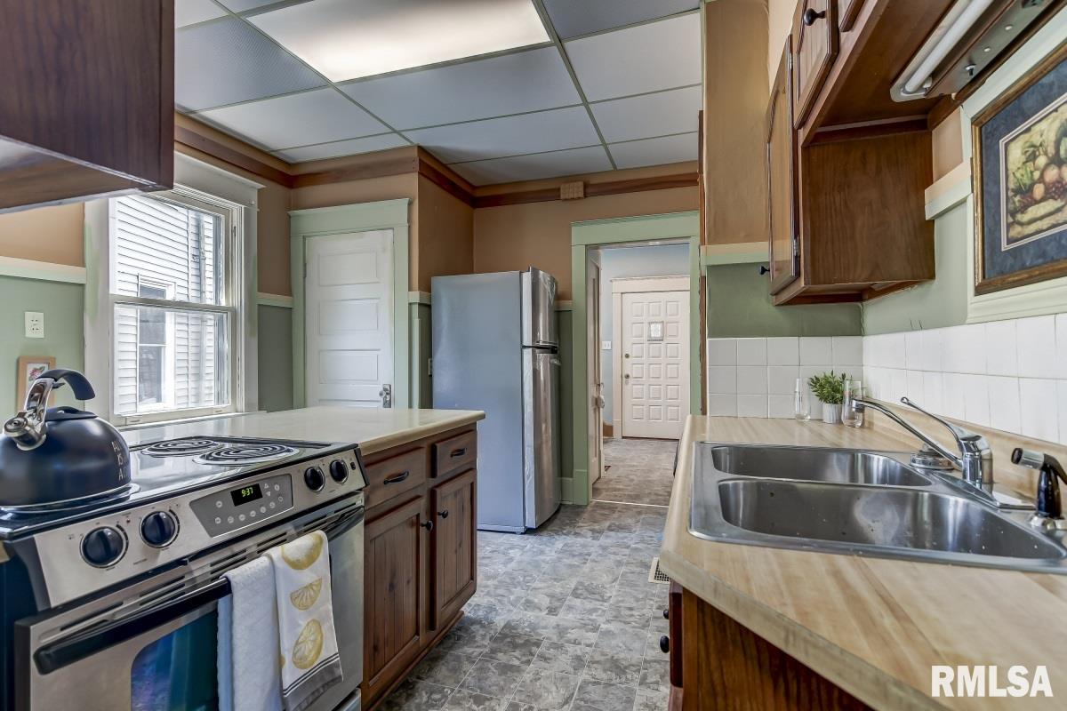 624 South State Street Springfield, IL 62704 - Photo 18 of 36