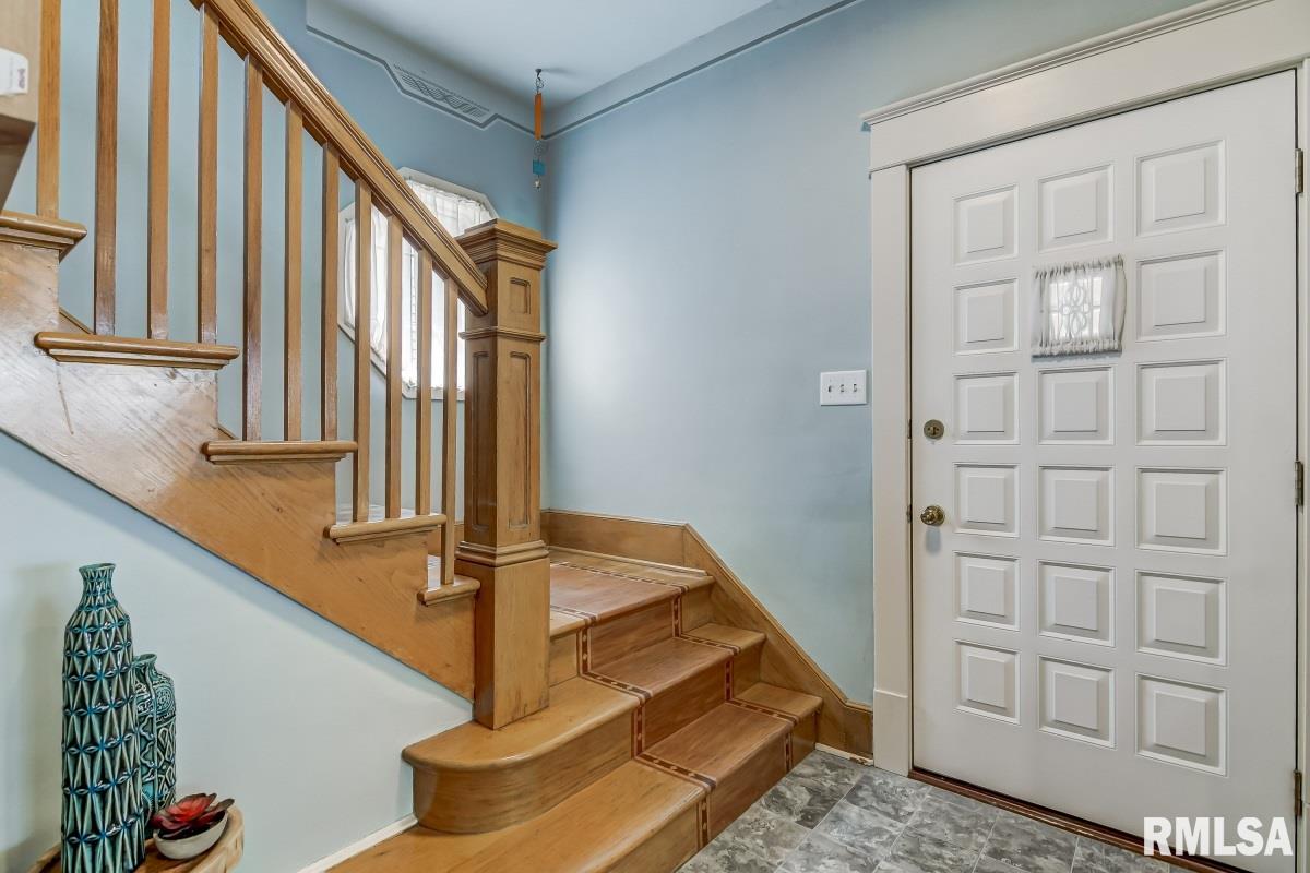 624 South State Street Springfield, IL 62704 - Photo 4 of 36