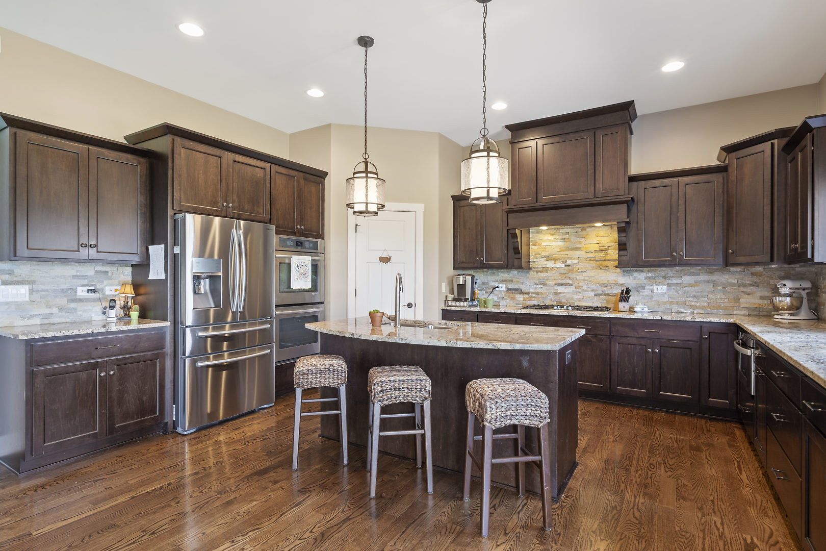 4612 Corktree Road Naperville, IL 60564 - Photo 3 of 51