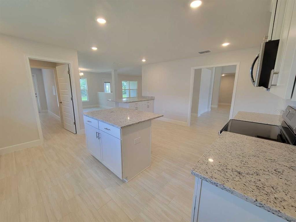 16587 Southwest 55th Court Road Ocala, FL 34473 - Photo 10 of 31 Gallery Image 10