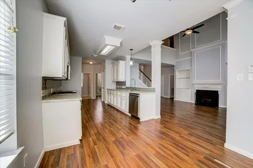 $2,500 | 11406 Lakewood Cove, Houston, TX 77070