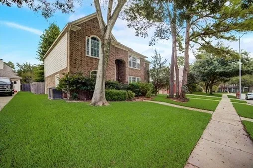 $2,500 | 11406 Lakewood Cove, Houston, TX 77070