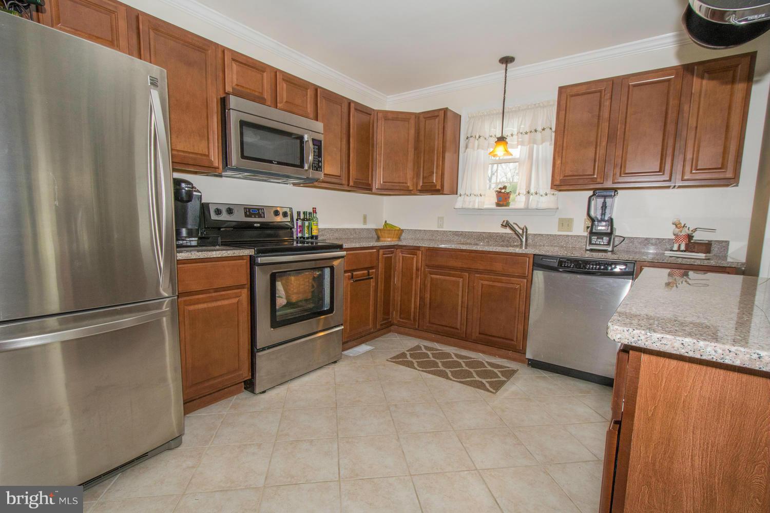 2512 Lodge Farm Road Baltimore, MD 21219 - Photo 4 of 28 Kitchen