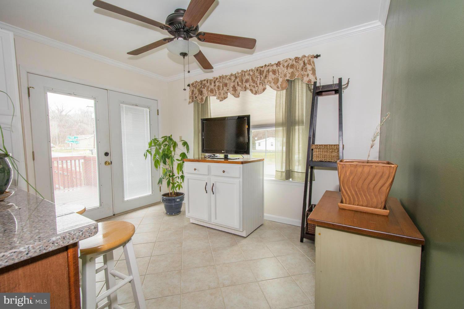 2512 Lodge Farm Road Baltimore, MD 21219 - Photo 7 of 28 Kitchen