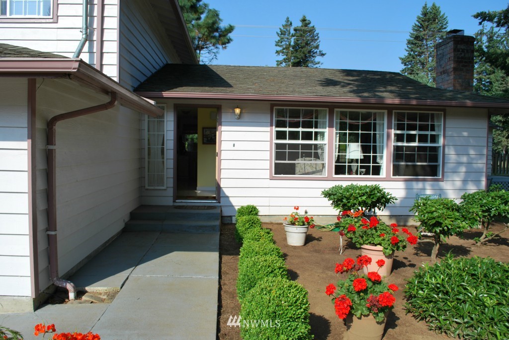 5992 Longdin Road Ferndale, WA 98248 - Photo 2 of 16