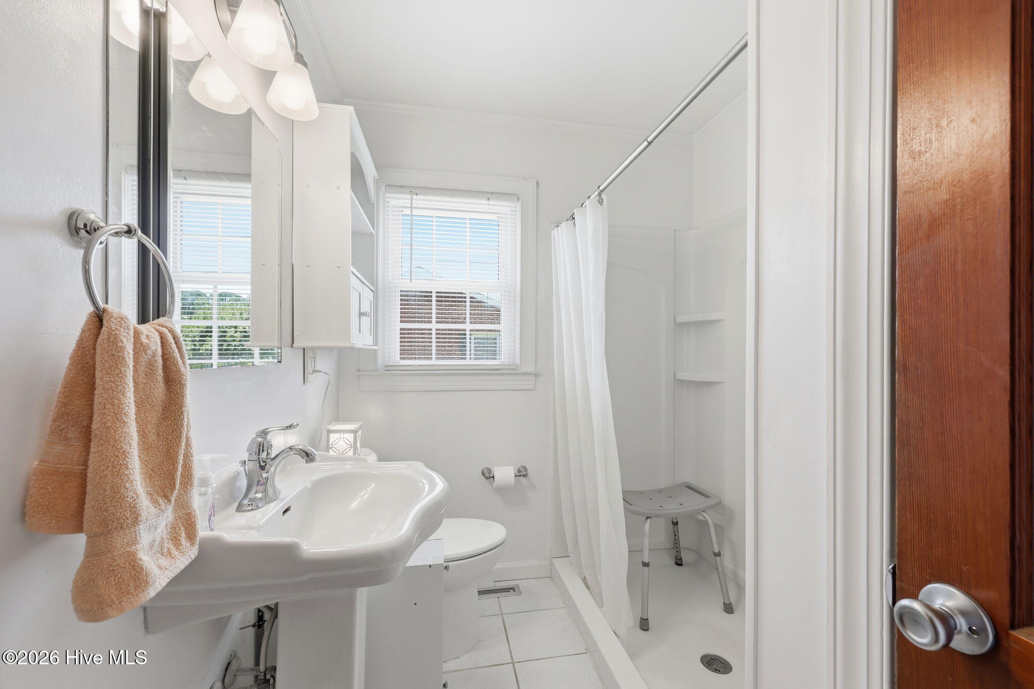 534 Gillikin Road Beaufort, NC 28516 - Photo 12 of 30 Hall Bath