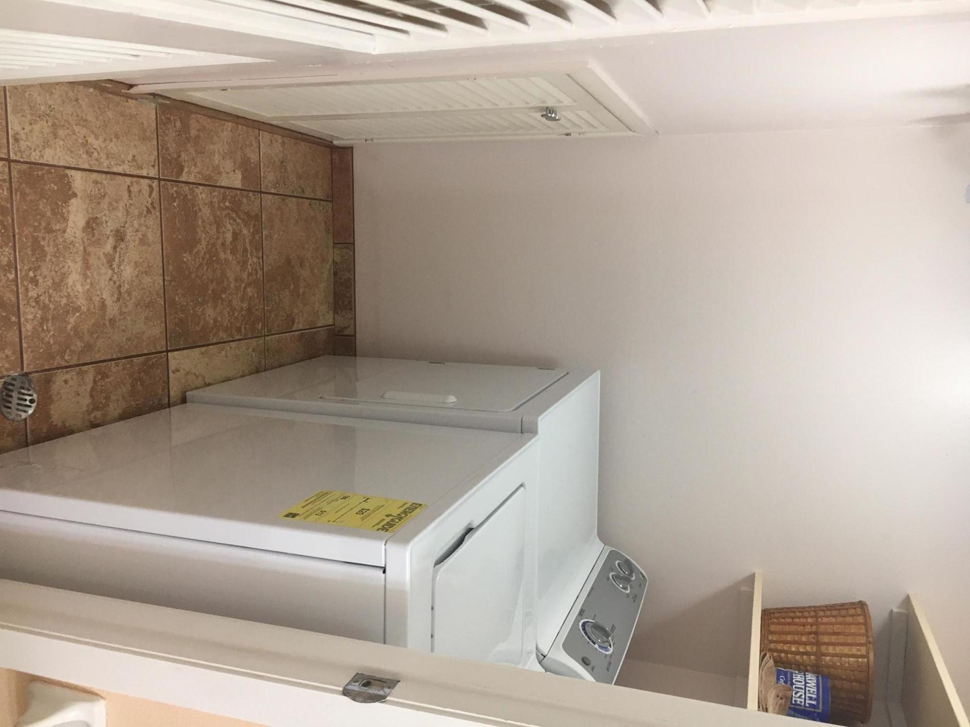 7461 Swallow Run, Unit 46 Winter Park, FL 32792 - Photo 9 of 21 LAUNDRY ROOM