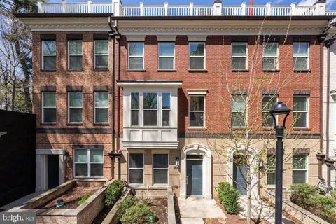 $1,009,999 | 10326 Grosvenor Place, North Bethesda, MD 20852