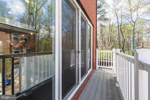 $1,009,999 | 10326 Grosvenor Place, North Bethesda, MD 20852