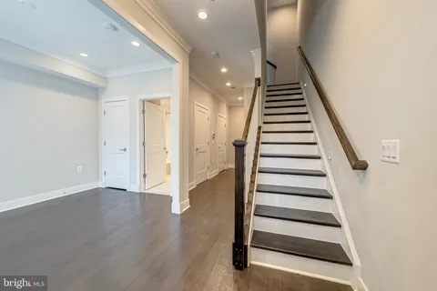 $1,009,999 | 10326 Grosvenor Place, North Bethesda, MD 20852