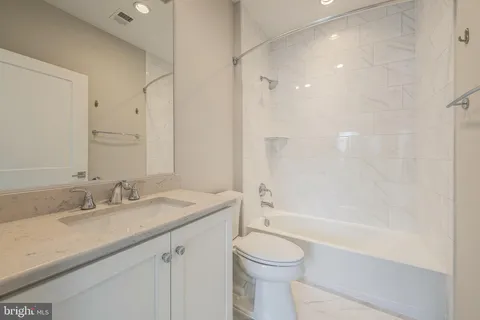 $1,009,999 | 10326 Grosvenor Place, North Bethesda, MD 20852