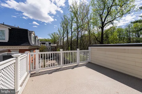 $1,009,999 | 10326 Grosvenor Place, North Bethesda, MD 20852