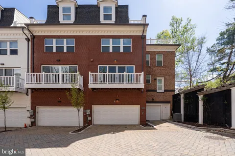 $1,009,999 | 10326 Grosvenor Place, North Bethesda, MD 20852