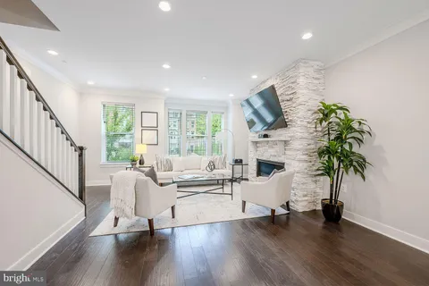 $1,009,999 | 10326 Grosvenor Place, North Bethesda, MD 20852