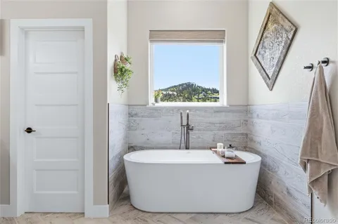 $1,375,000 | 5330 Country Club Drive, Larkspur, CO 80118