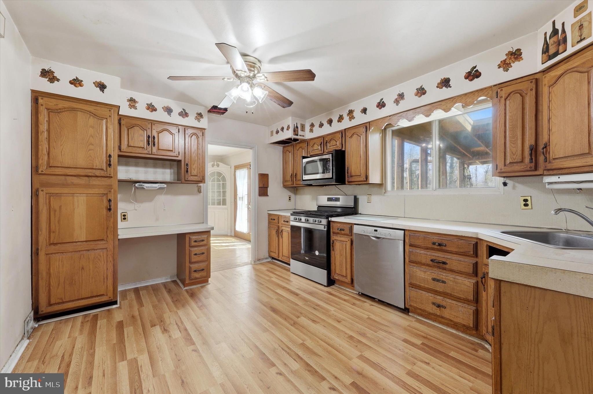 152 Fox Road Media, PA 19063 - Photo 7 of 25 Kitchen