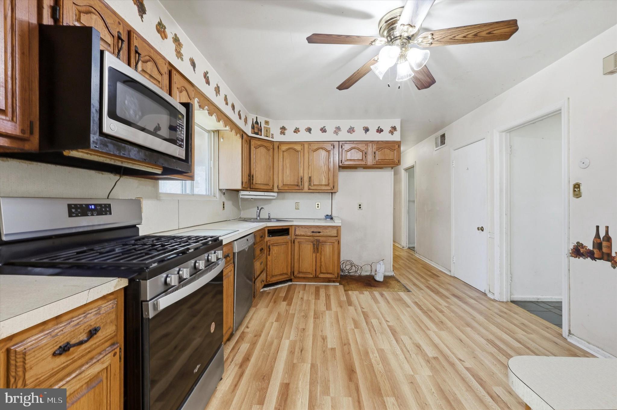 152 Fox Road Media, PA 19063 - Photo 8 of 25 Kitchen