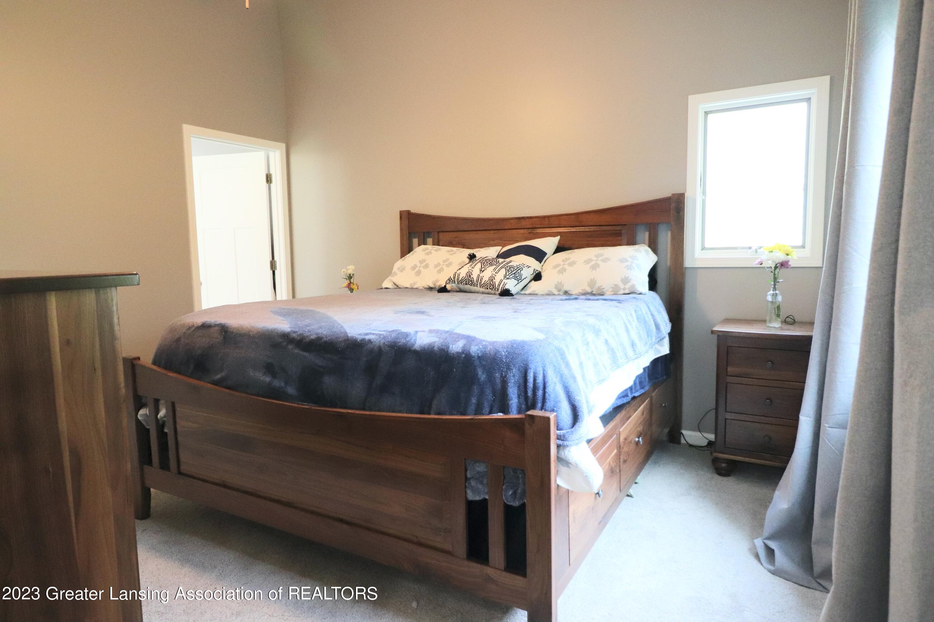2324 Raby Road East Lansing, MI 48823 - Photo 19 of 34 4F8D2159-222F-46E2-847C-03FDC777341F_1_2