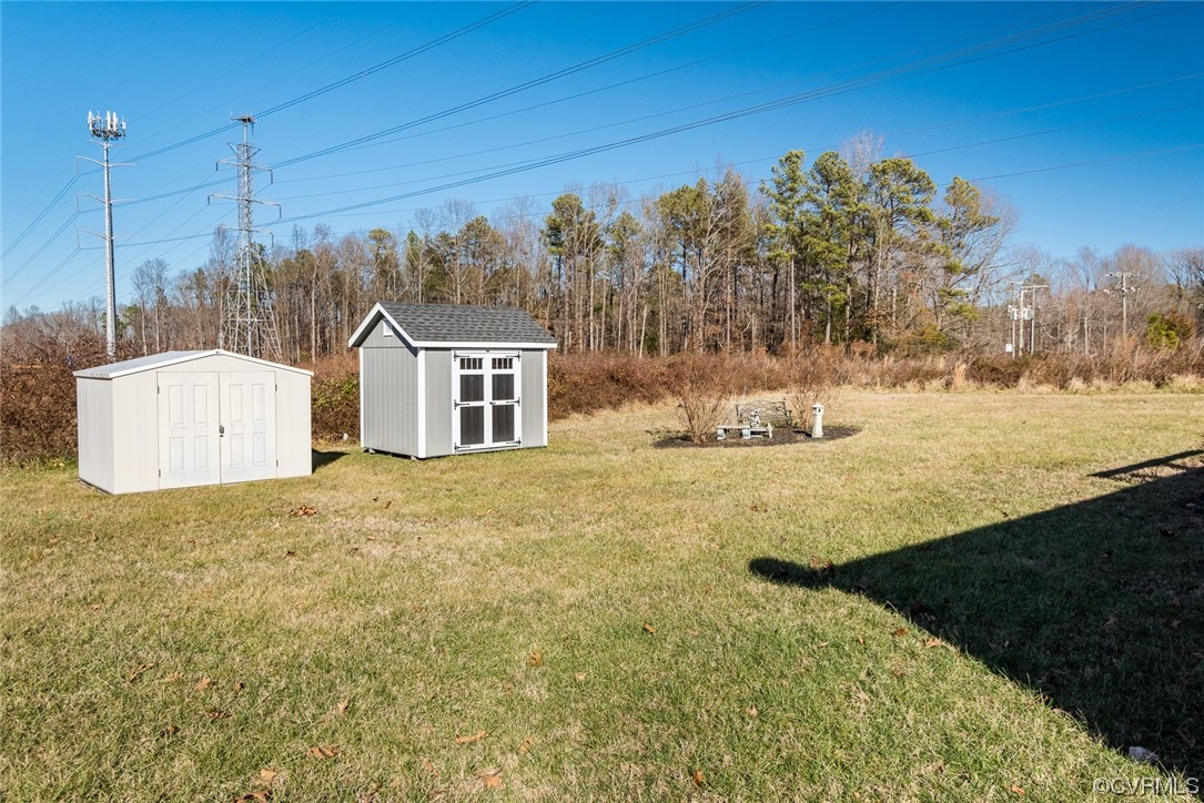 7807 Drexelbrook Road Chesterfield, VA 23832 - Photo 30 of 37 a front view of a house with a yard
