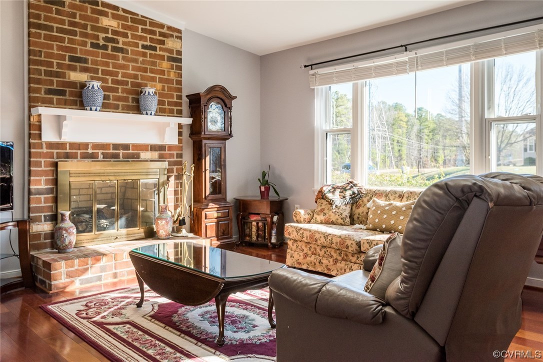 7807 Drexelbrook Road Chesterfield, VA 23832 - Photo 9 of 37 a living room with furniture and a large window