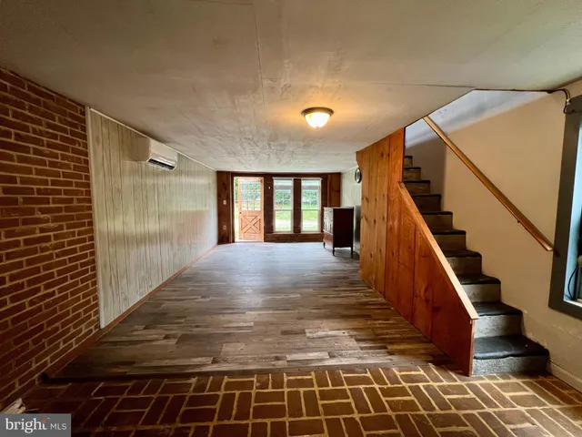 $1,050 | 632 Hanover Street, New Oxford, PA 17350