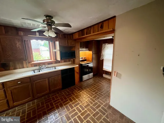 $1,050 | 632 Hanover Street, New Oxford, PA 17350