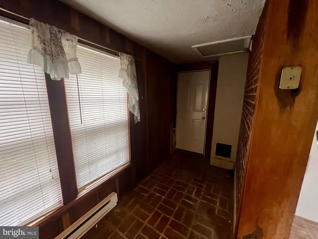 $1,050 | 632 Hanover Street, New Oxford, PA 17350