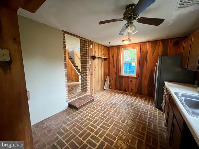 $1,050 | 632 Hanover Street, New Oxford, PA 17350