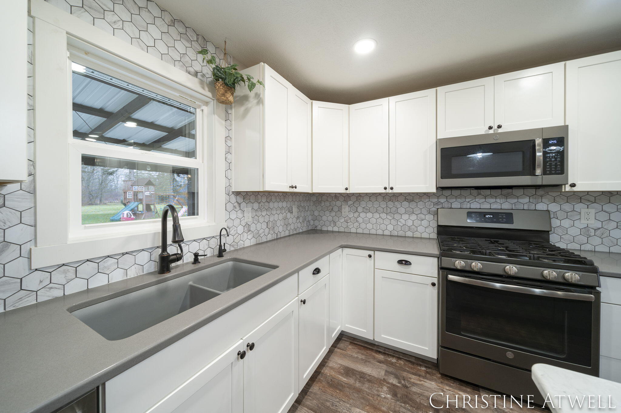 1331 South Perkey Road Charlotte, MI 48813 - Photo 12 of 39 12-web-or-mls-1331-s-perkey-rd
