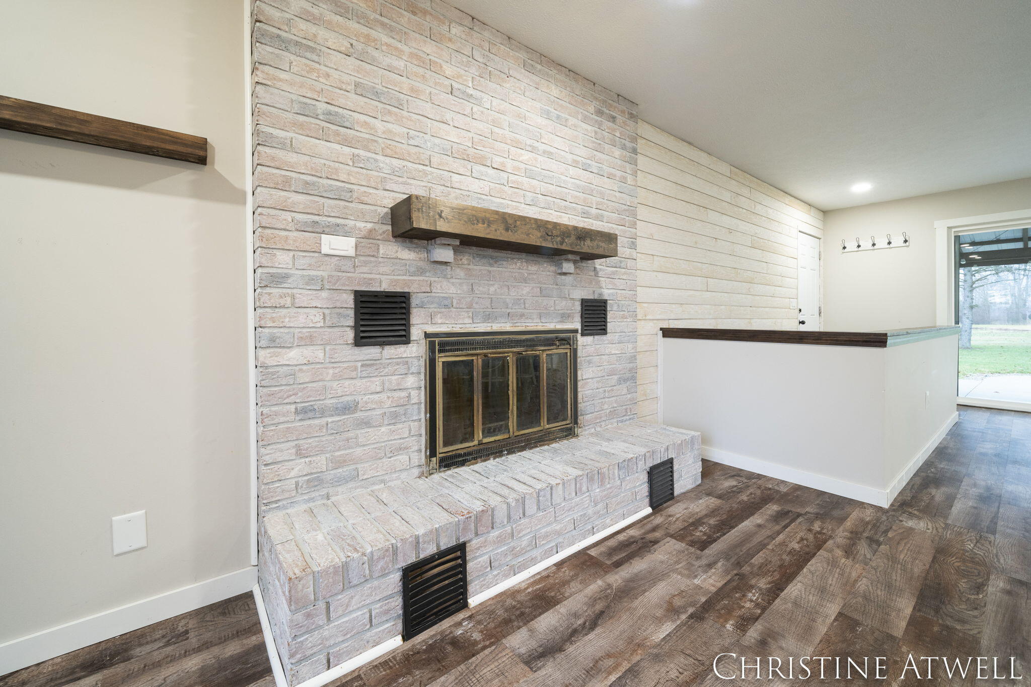 1331 South Perkey Road Charlotte, MI 48813 - Photo 6 of 39 6-web-or-mls-1331-s-perkey-rd