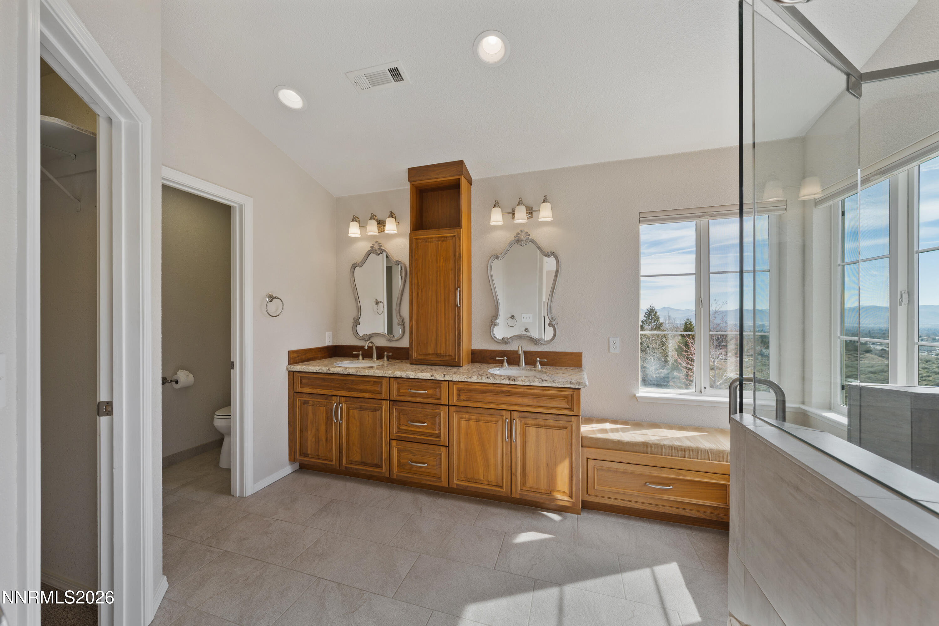 5524 Tappan Drive Reno, NV 89523 - Photo 33 of 70 a large bathroom with a large tub and sink