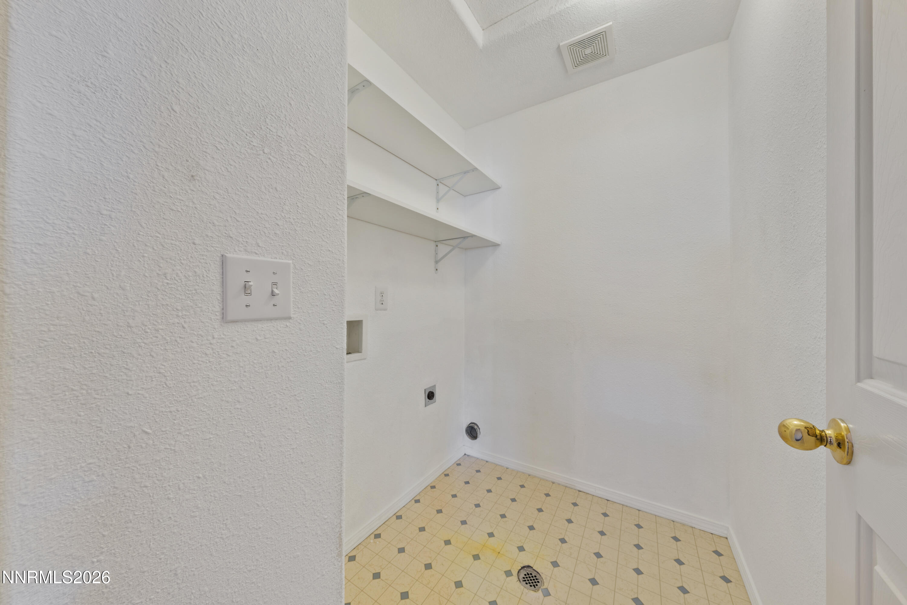 5524 Tappan Drive Reno, NV 89523 - Photo 43 of 70 a bathroom with a shower