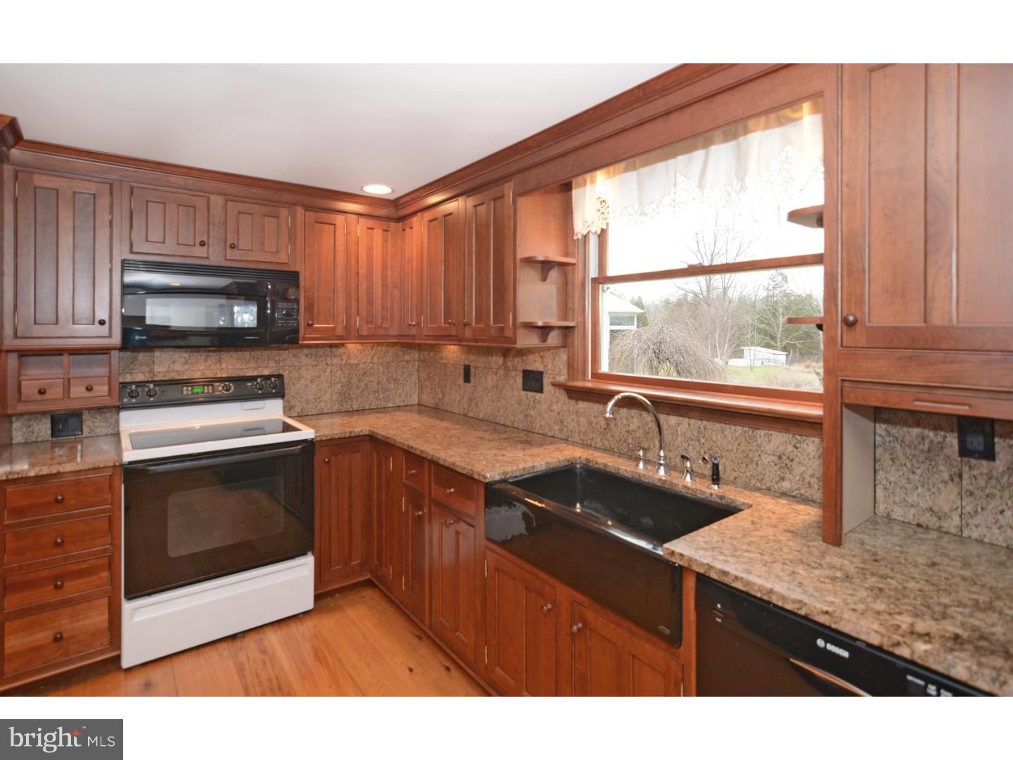 850 Ridge Road Telford, PA 18969 - Photo 4 of 25