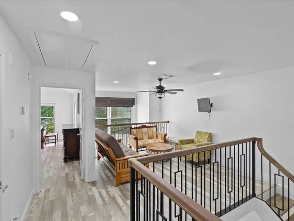 $2,300 | 15932 Seahorse Drive, Unit 272, Houston, TX 77062