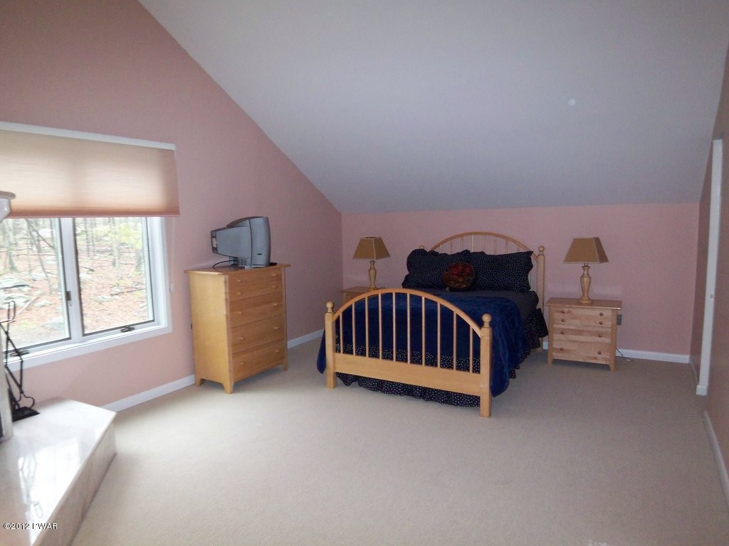 1023 Stone Crop Road Hawley, PA 18428 - Photo 13 of 44