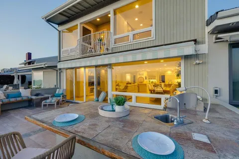 $4,350,000 | 33631 Halyard Drive, Dana Point, CA 92629