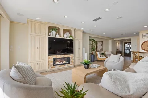 $4,350,000 | 33631 Halyard Drive, Dana Point, CA 92629