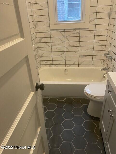 2337 16th Street, Unit 2 Troy, NY 12180 - Photo 6 of 31 thumbnail_IMG_1030