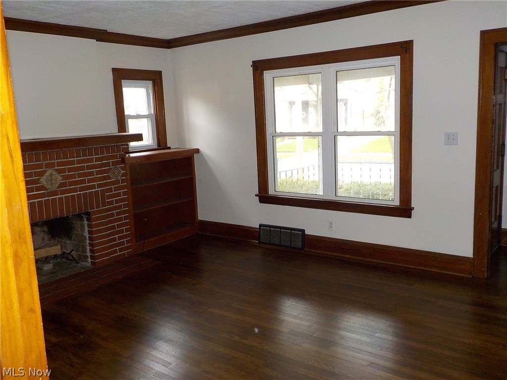 15621 Greenway Road Cleveland, OH 44111 - Photo 14 of 33 Gallery Image 14