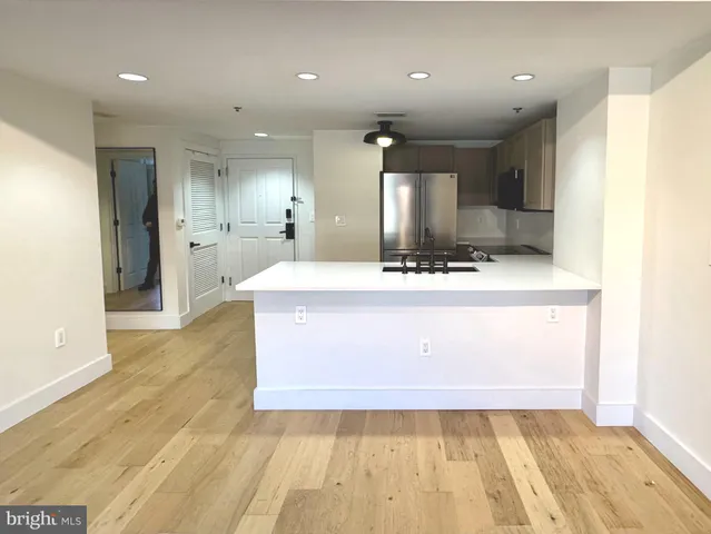 $2,500 | 777 7th Street Northwest, Unit 322, Washington, DC 20001